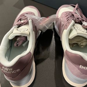 Women pink New Balance sneakers